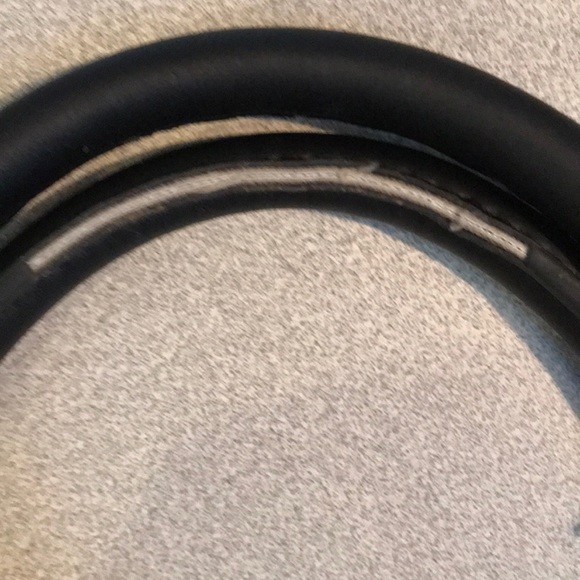 Guess Handbag - Picture 4 of 5